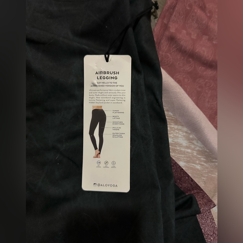 Alo airbrush leggings - medium - Picture 2 of 3